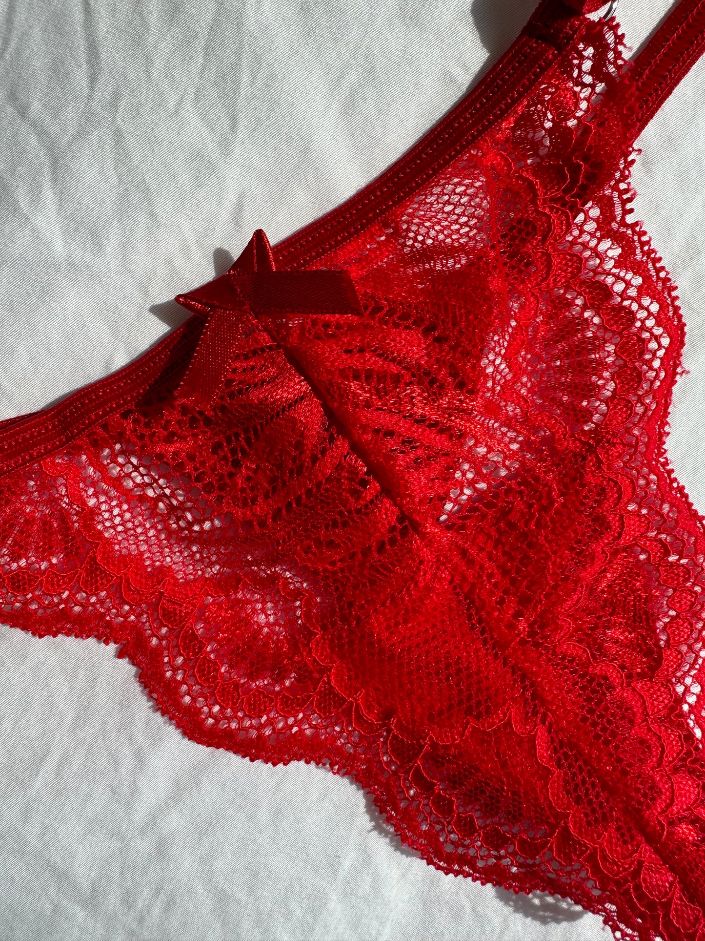 Bella Lace V-String