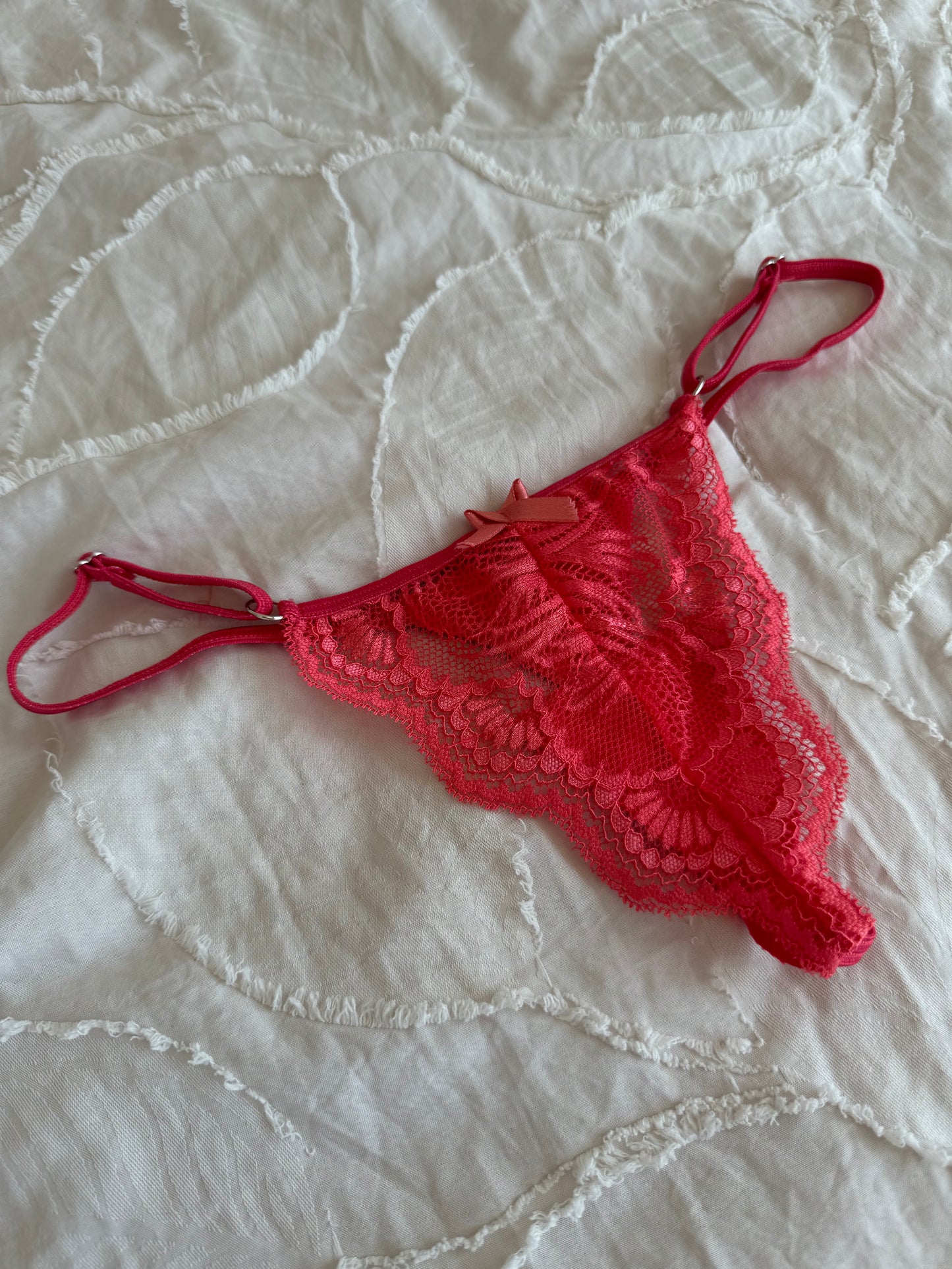 Bella Lace V-String