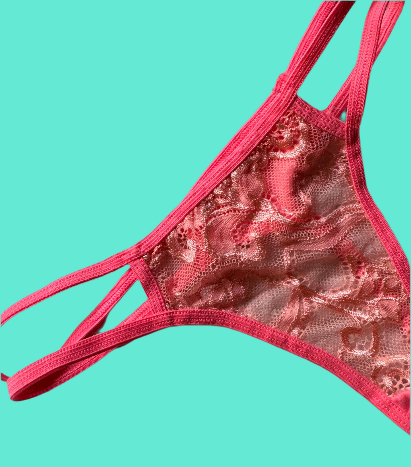 Charlotte V-String