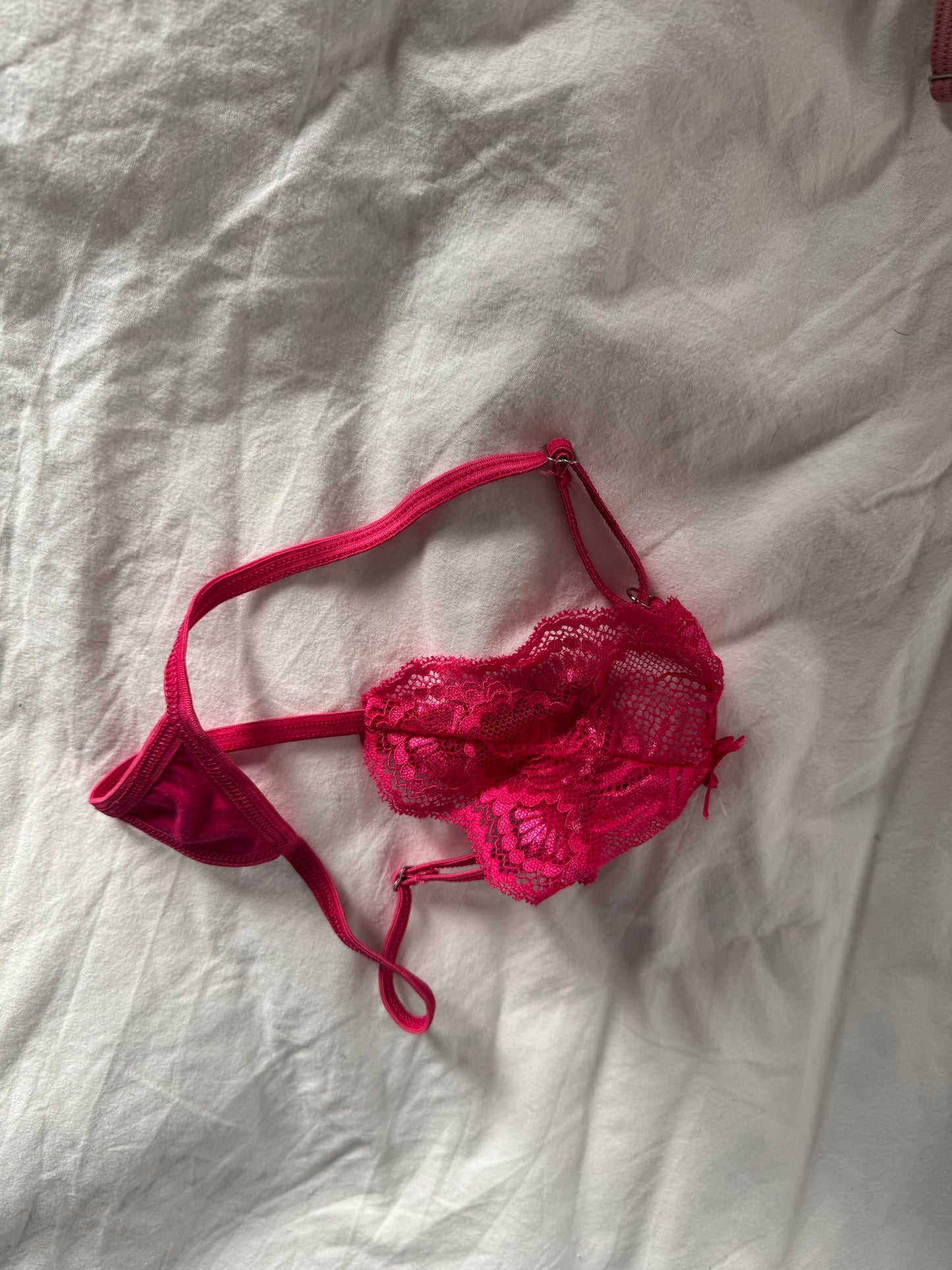 Bella Lace V-String